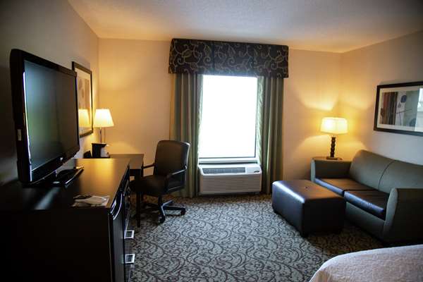  - Hampton Inn & Suites West Middlesex - I-80, Exit 4B