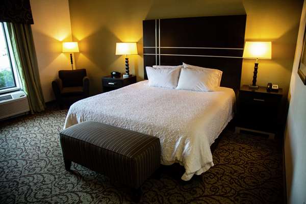  - Hampton Inn & Suites West Middlesex - I-80, Exit 4B