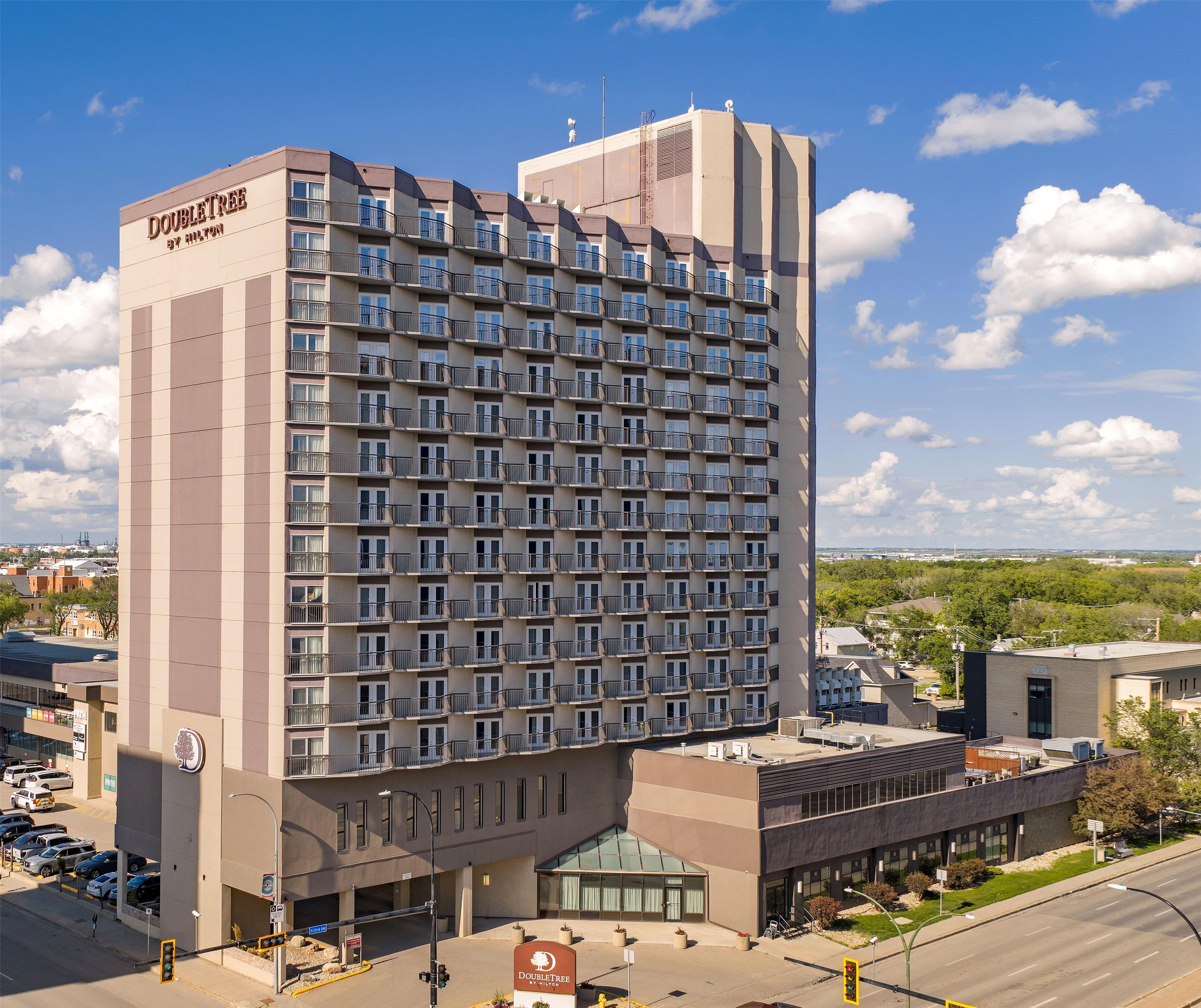 Exterior | DoubleTree by Hilton Hotel & Conference Centre Regina