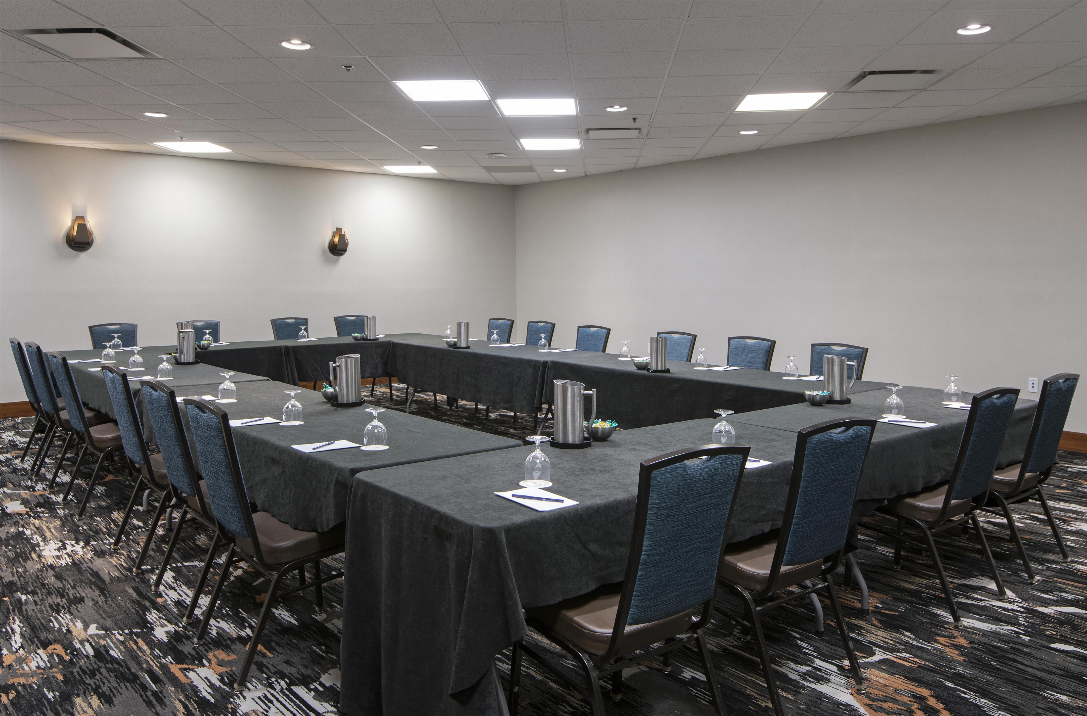 Meeting Room | DoubleTree by Hilton Hotel & Conference Centre Regina