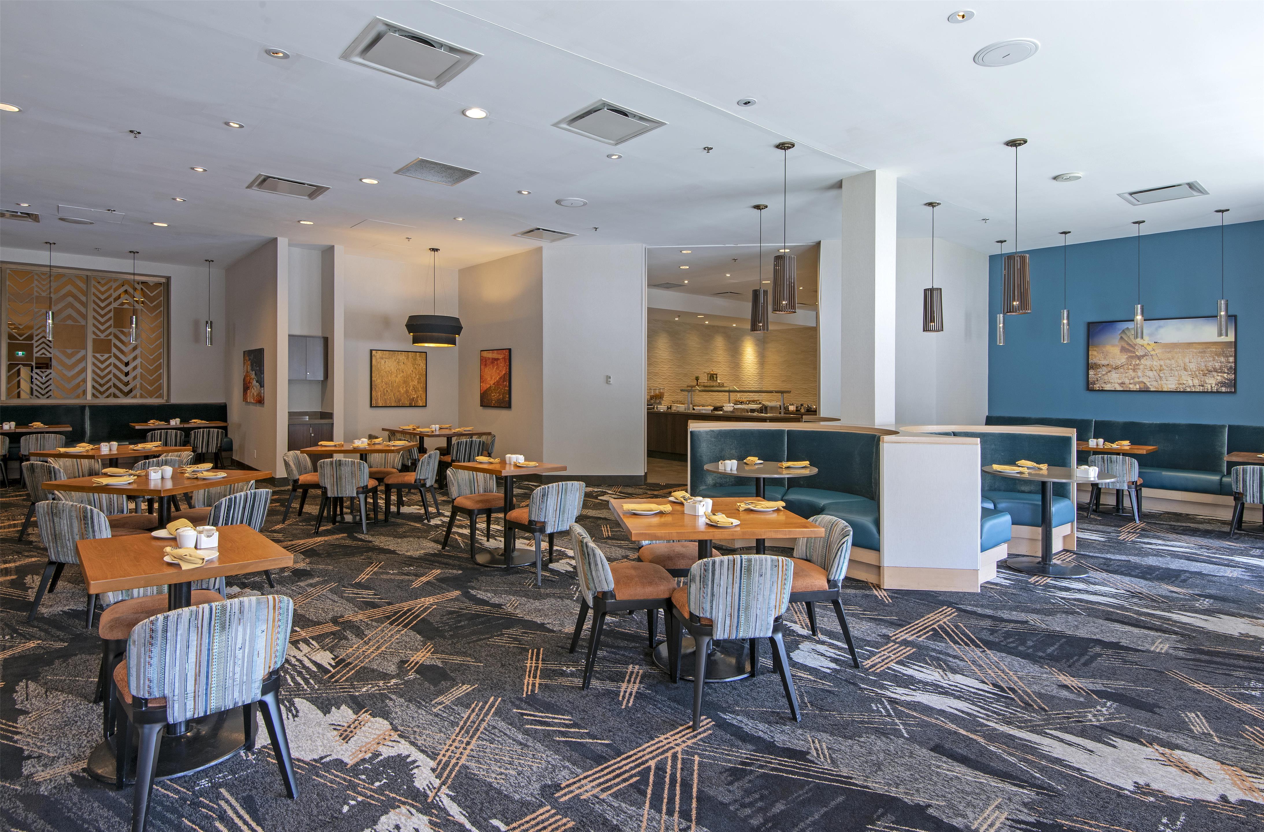 Restaurant | DoubleTree by Hilton Hotel & Conference Centre Regina