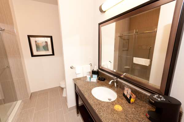  - Hampton Inn & Suites Eastgate Drive Regina