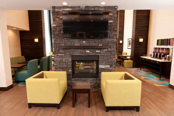  - Hampton Inn & Suites Eastgate Drive Regina