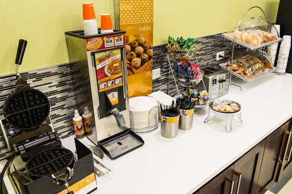 Restaurant - Hampton Inn & Suites Eastgate Drive Regina