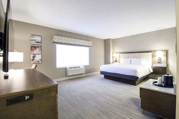  - Hampton Inn Membertou