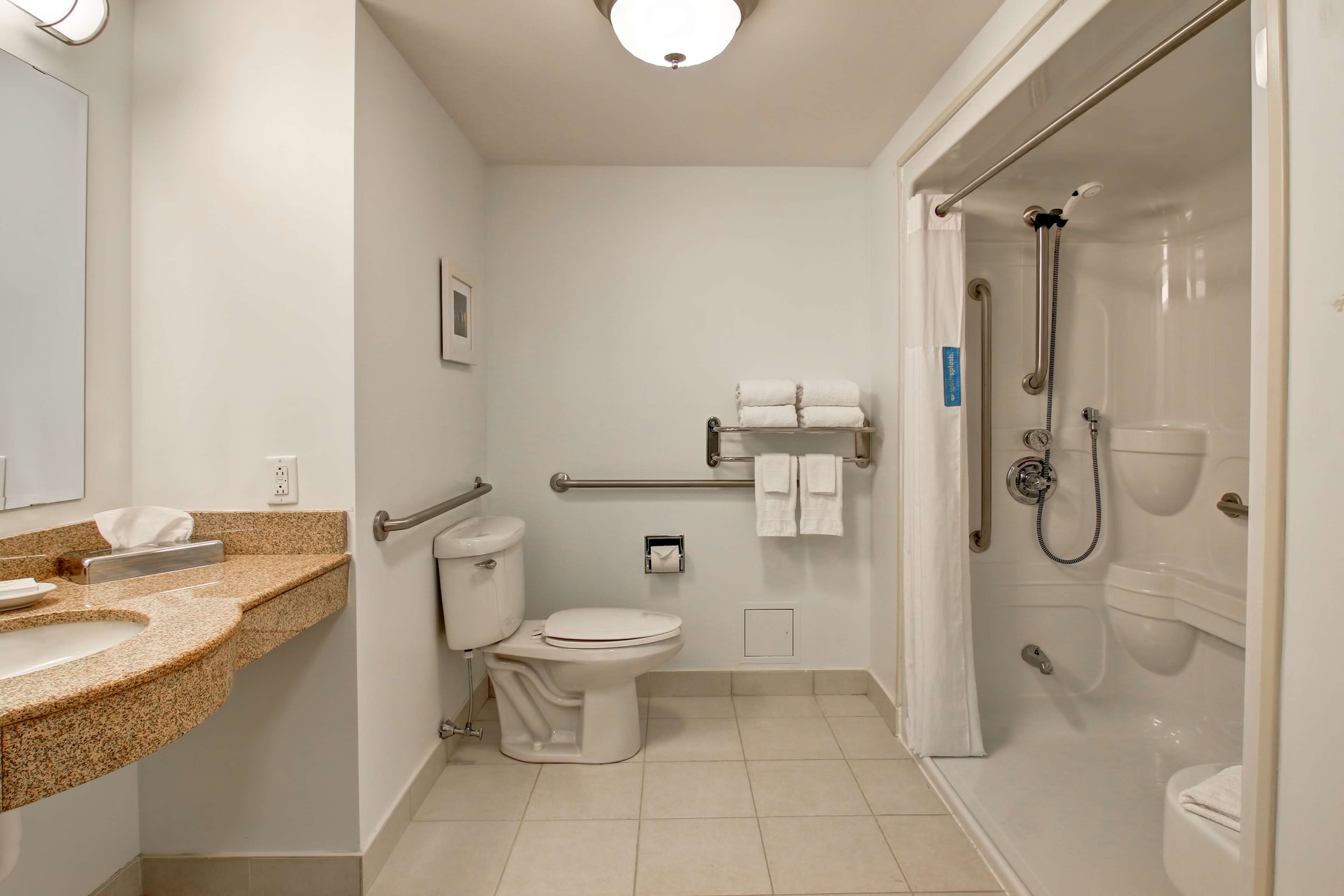 Hampton Inn & Suites Saint John Room Type - 1 QUEEN ACCESSIBLE NONSMOK