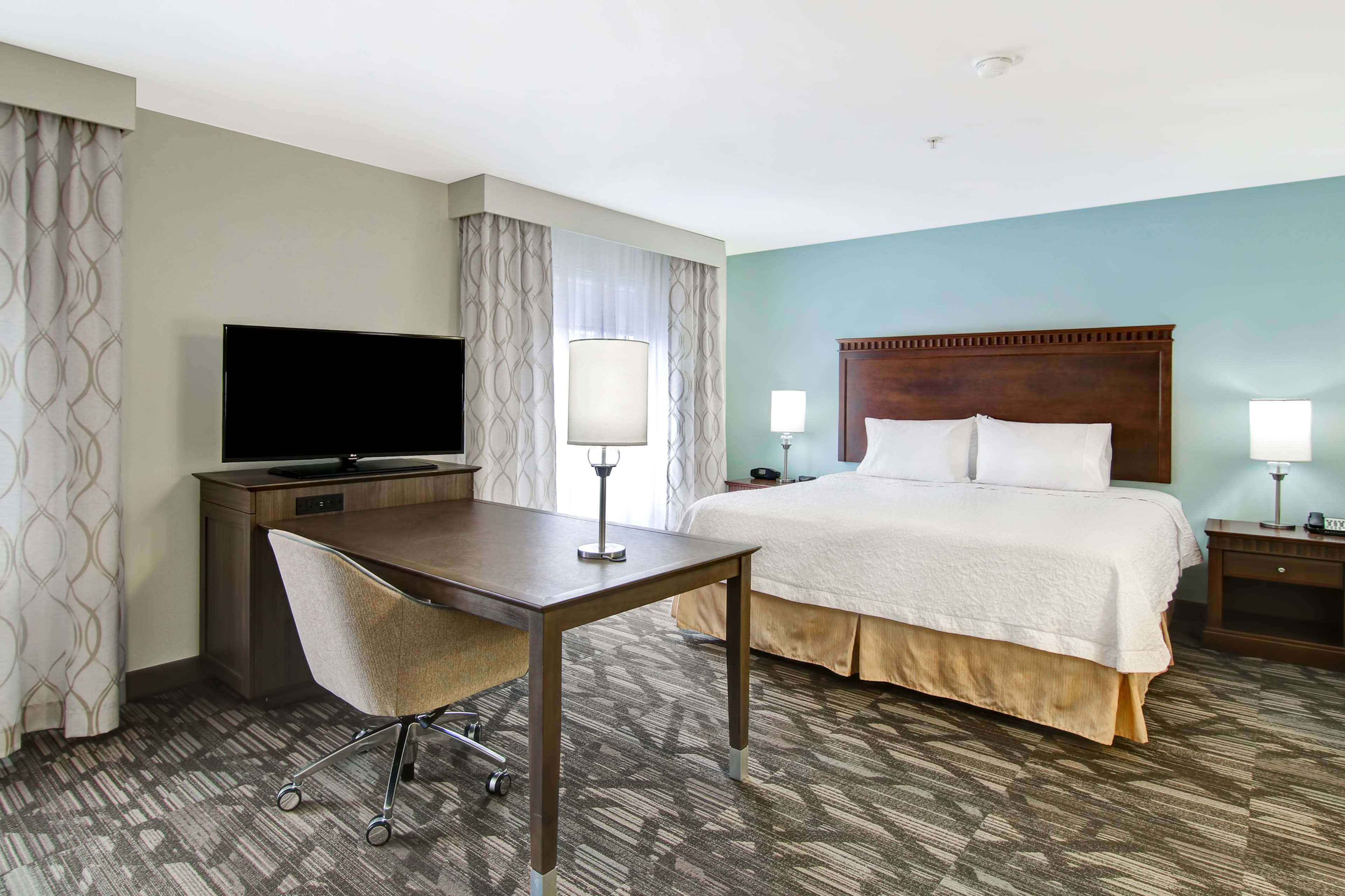 Hampton Inn & Suites Saint John Room Type - 1KNG STUDIO SOFABED NOSMOK