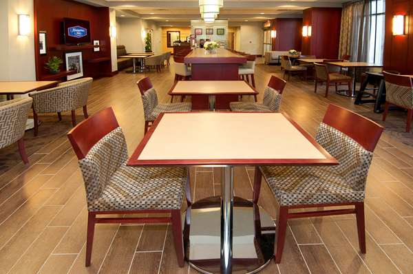 Restaurant - Hampton Inn Toronto Brampton