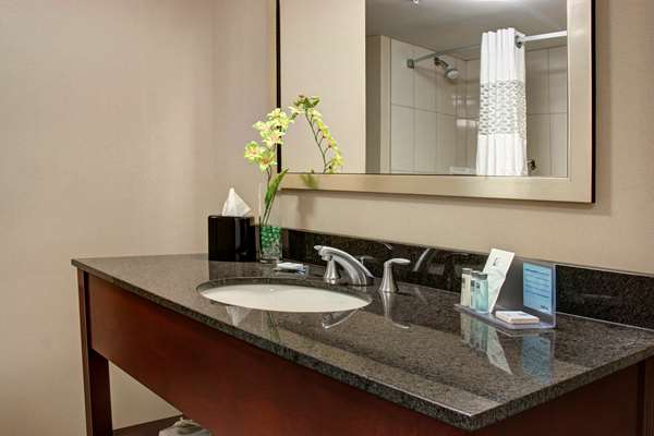  - Hampton Inn Toronto Brampton