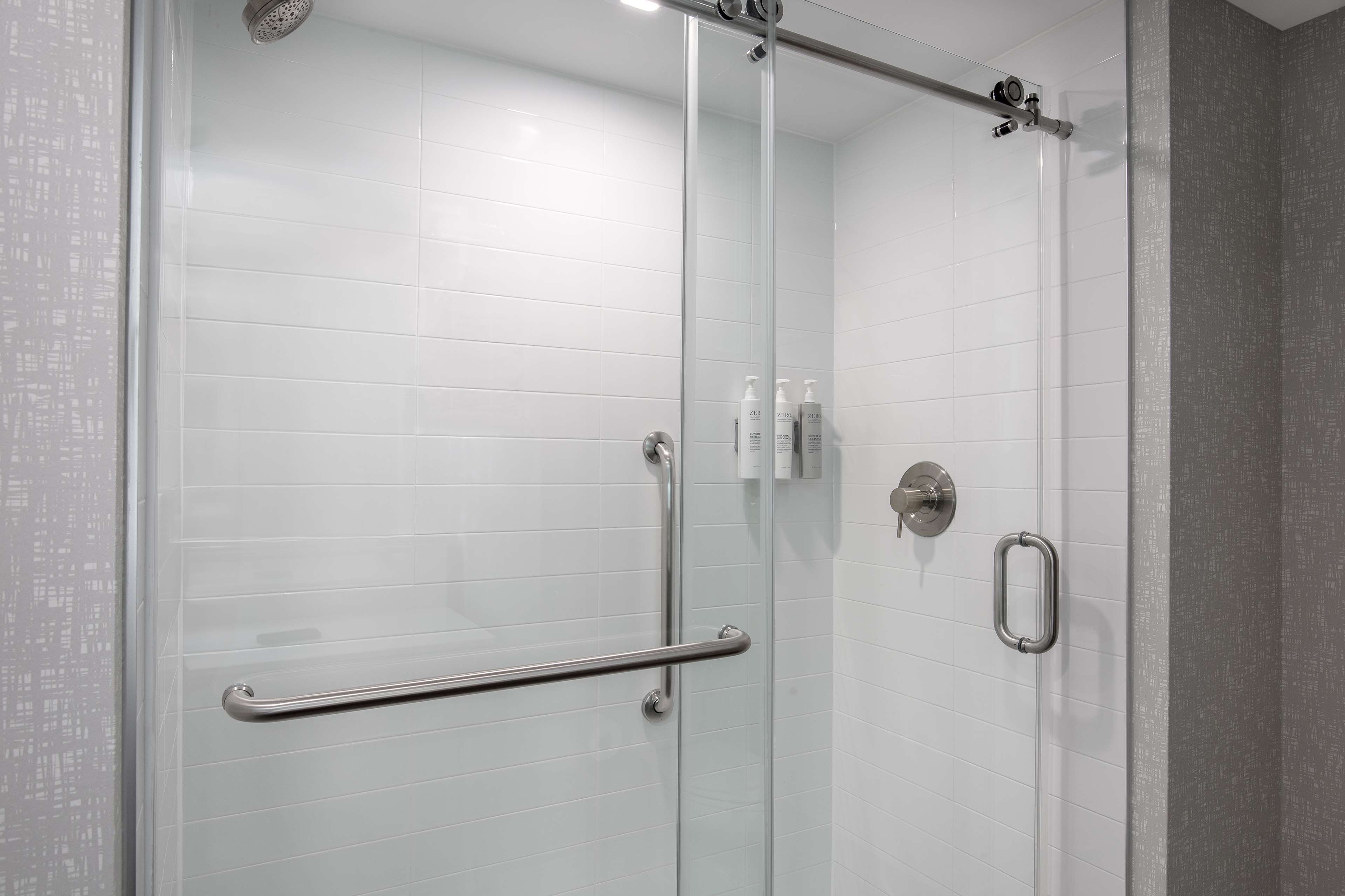 Hampton Inn by Hilton Brampton Toronto Room Type - 2 QNS MICROWV FRIDGE NS