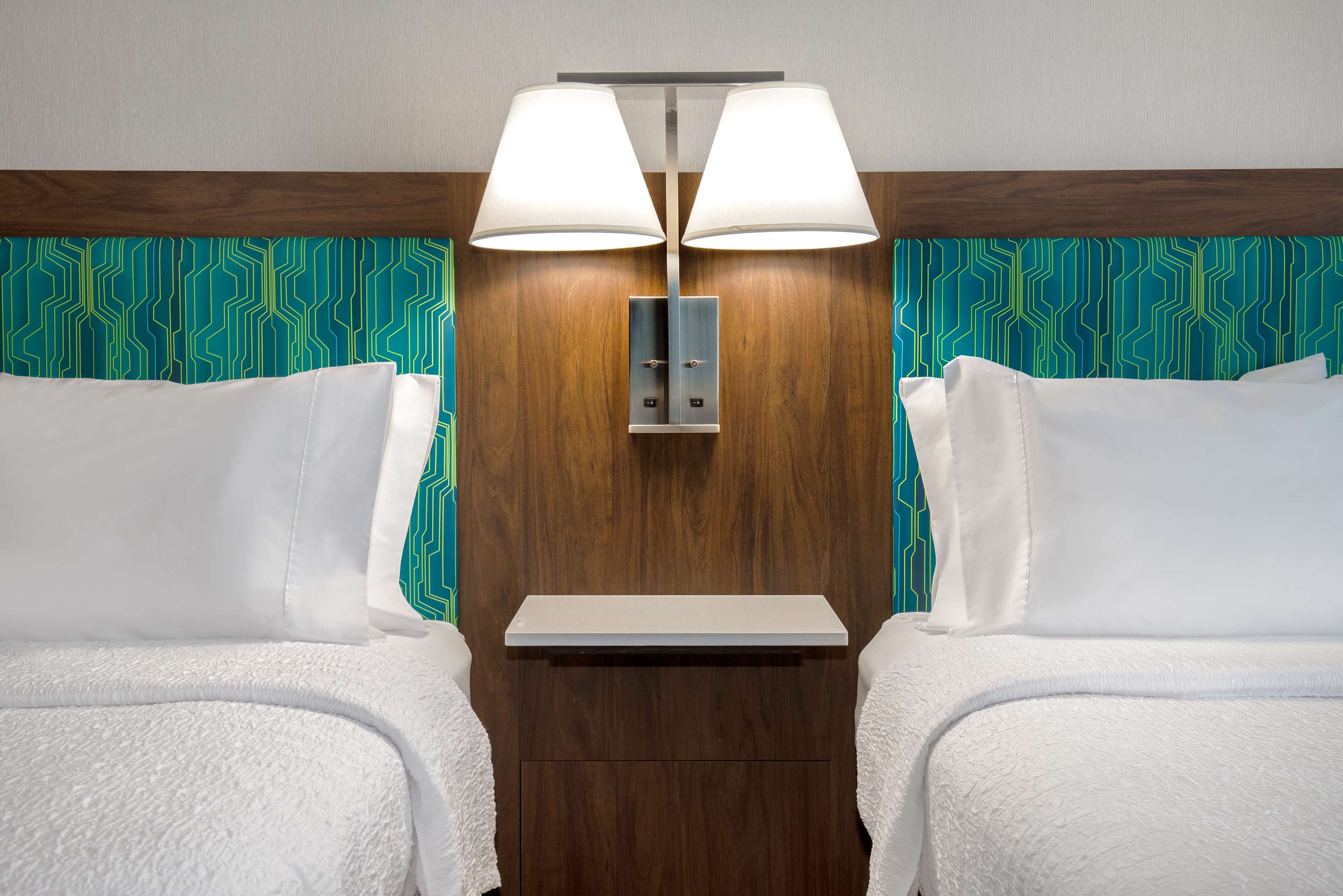 Hampton Inn by Hilton Brampton Toronto Room Type - 2 QNS ACC ROLLIN SHWR NS
