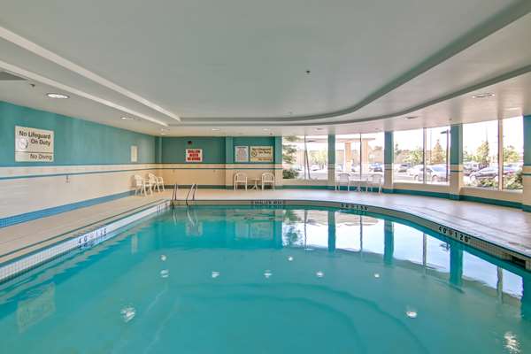Pool - Hampton Inn Toronto