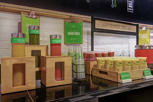 Amenities - Hampton Inn Toronto