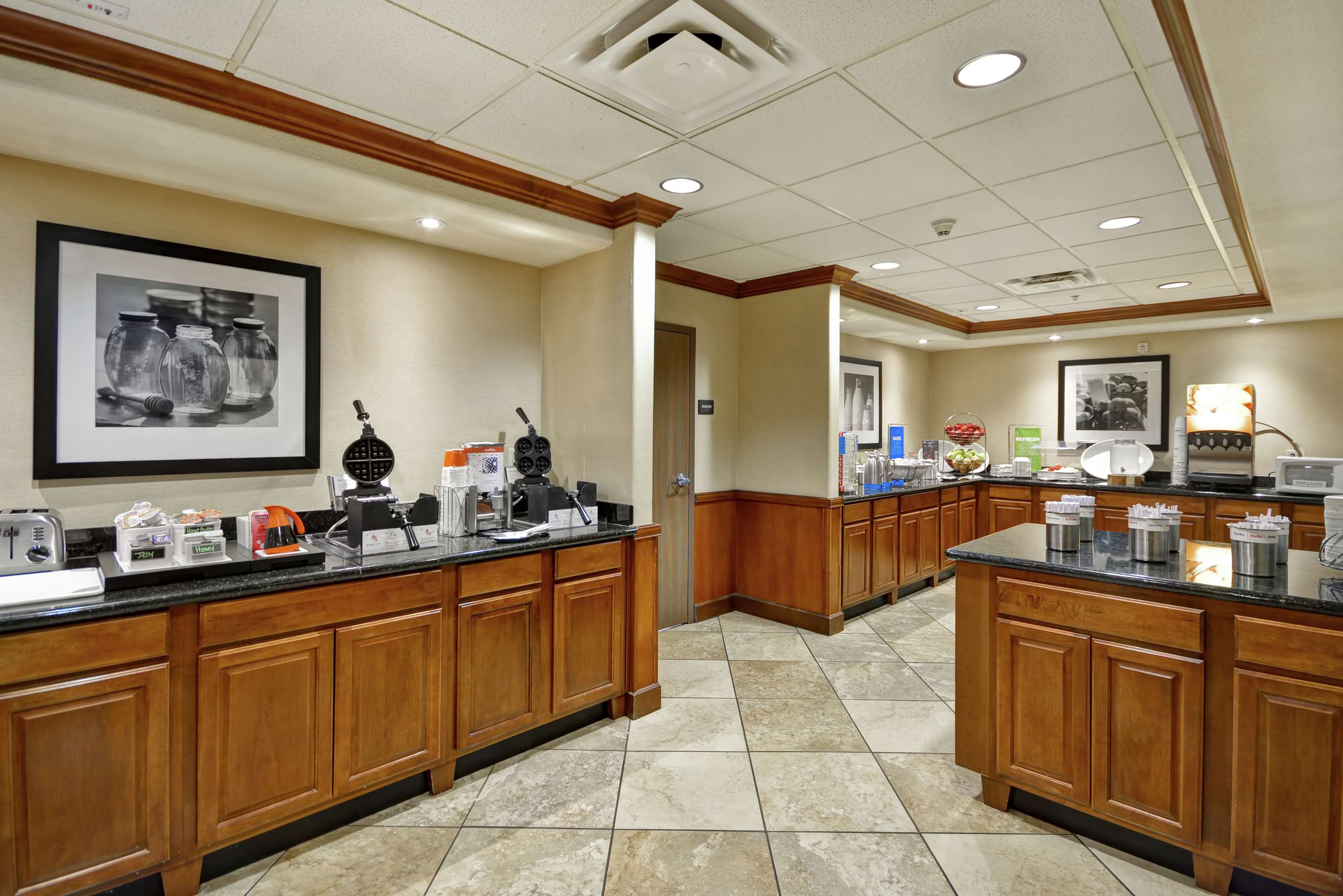 Restaurant | Hampton Inn & Suites Yuma