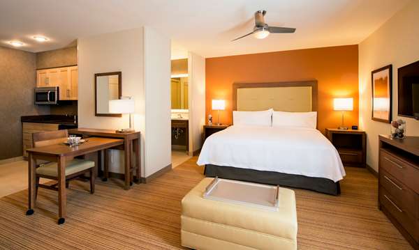  - Homewood Suites by Hilton Airport Winnipeg