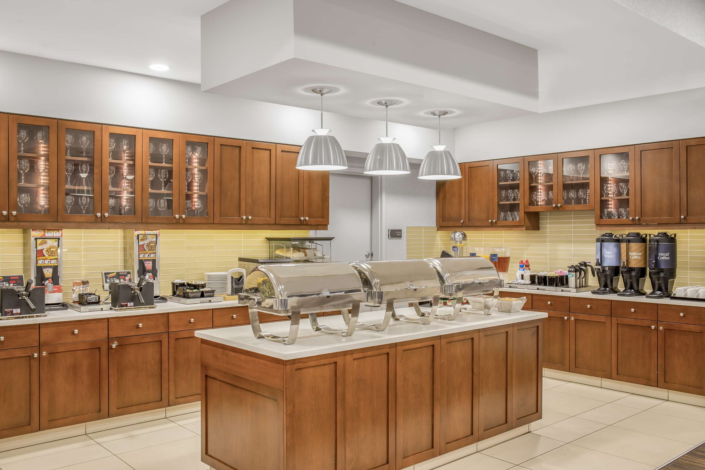 Breakfast Area | Homewood Suites by Hilton Winnipeg Airport-Polo Park, MB