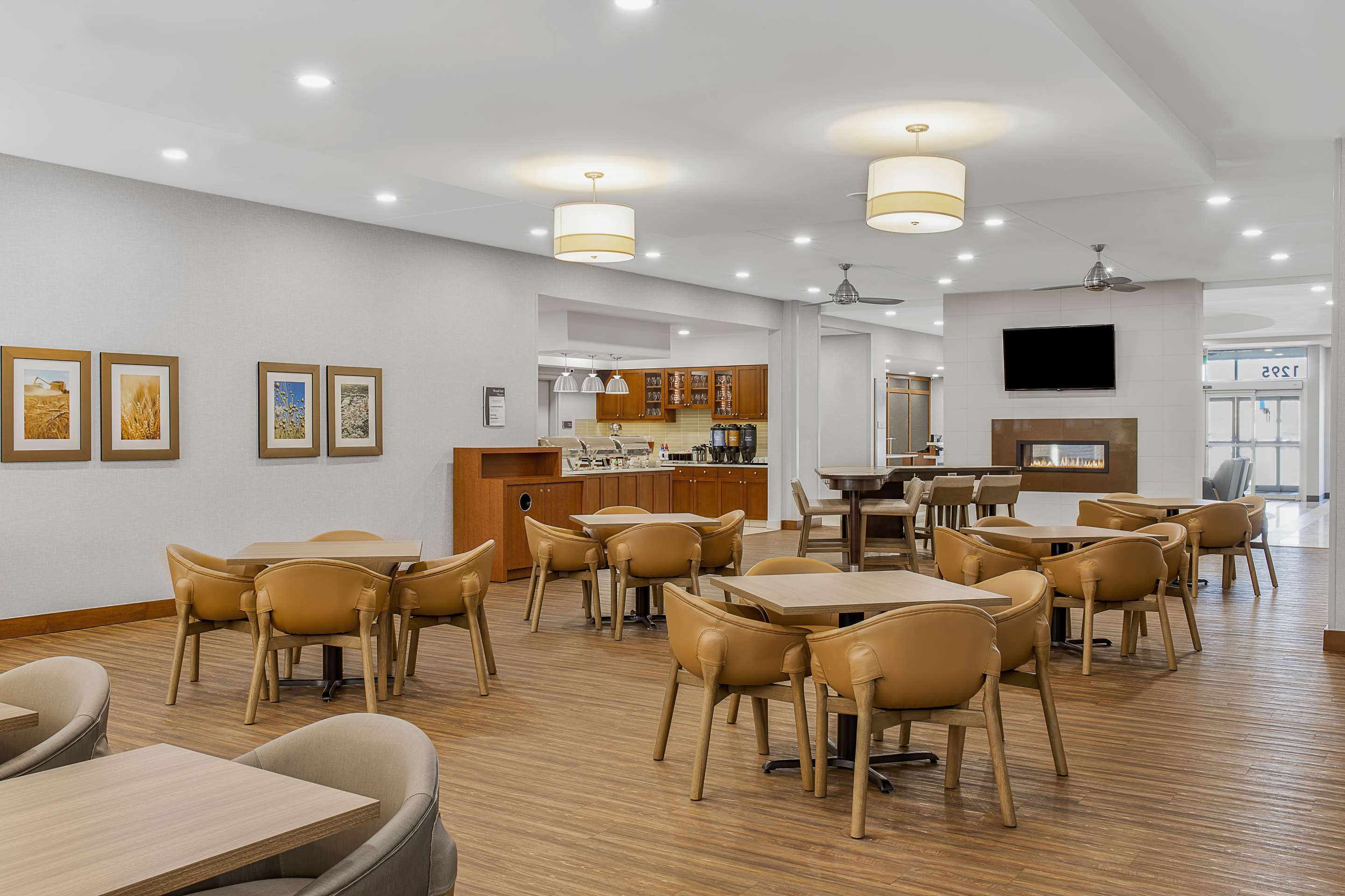 Breakfast Area | Homewood Suites by Hilton Winnipeg Airport-Polo Park, MB