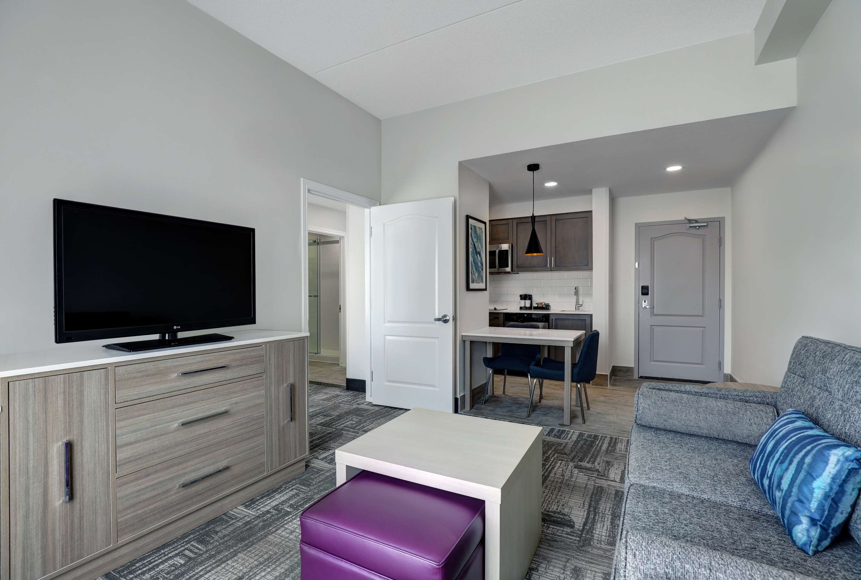 Guest room