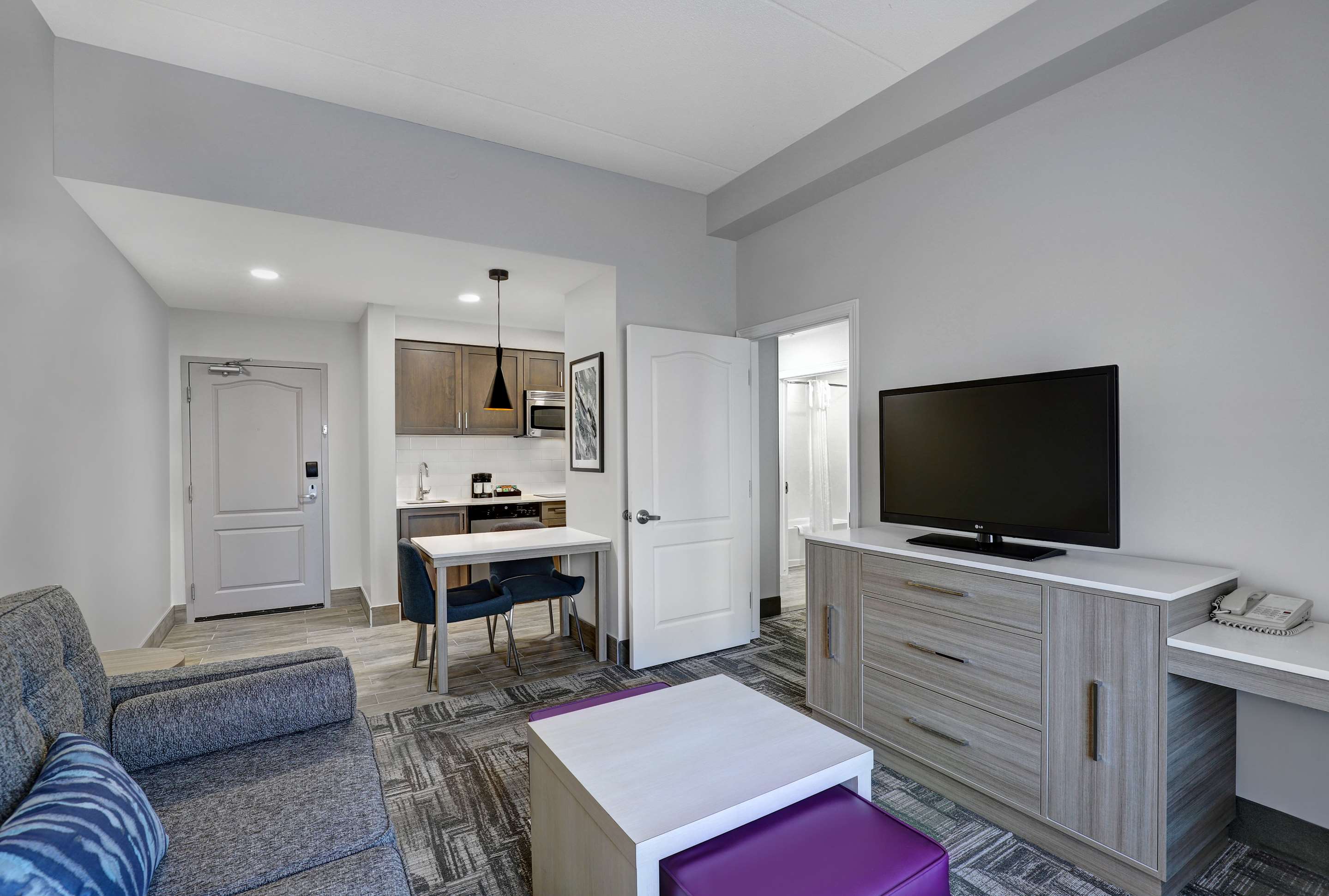 Guest room