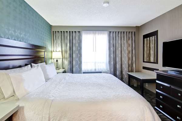  - Hampton Inn & Suites Airport Calgary