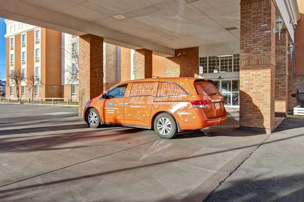 Exterior view - Hampton Inn & Suites Airport Calgary