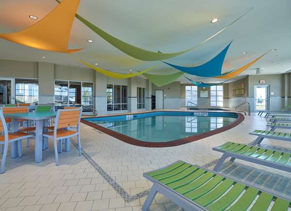 Pool - Hampton Inn Airport North Calgary
