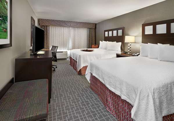  - Hampton Inn Airport North Calgary