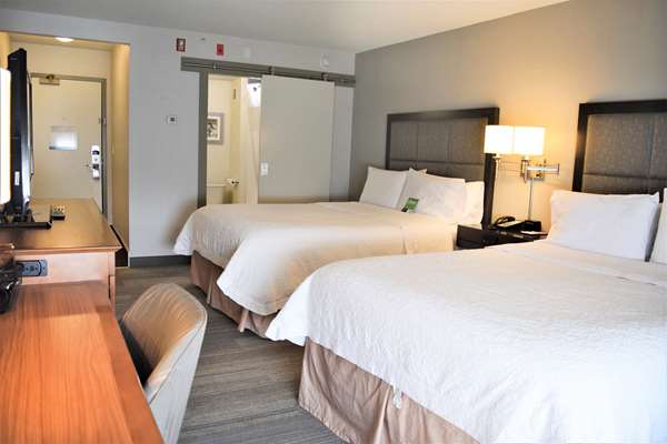  - Hampton Inn & Suites University Northwest Calgary