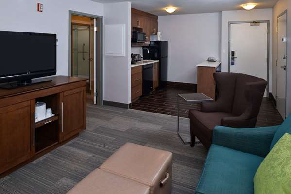  - Hampton Inn & Suites University Northwest Calgary