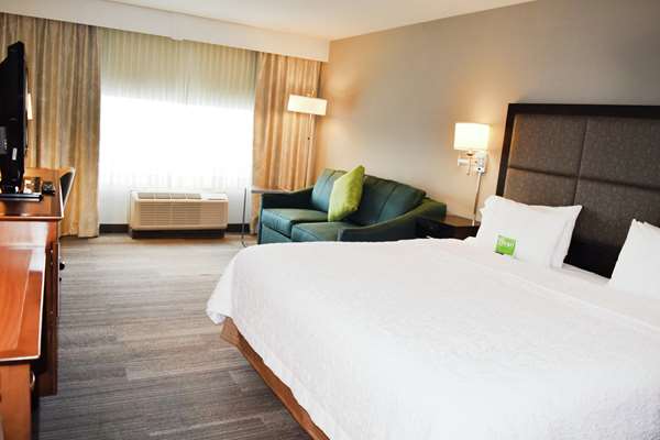  - Hampton Inn & Suites University Northwest Calgary