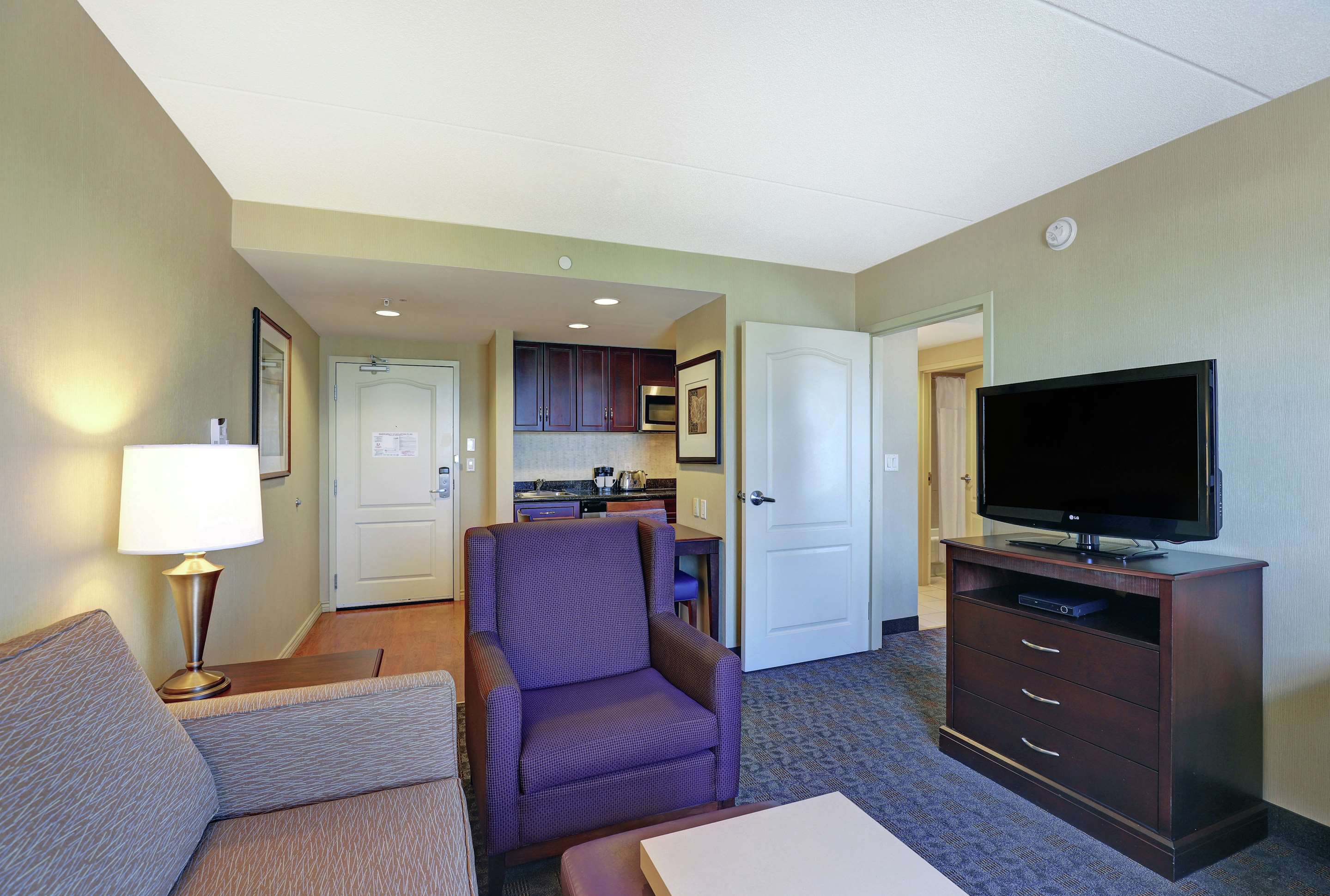 Guest room