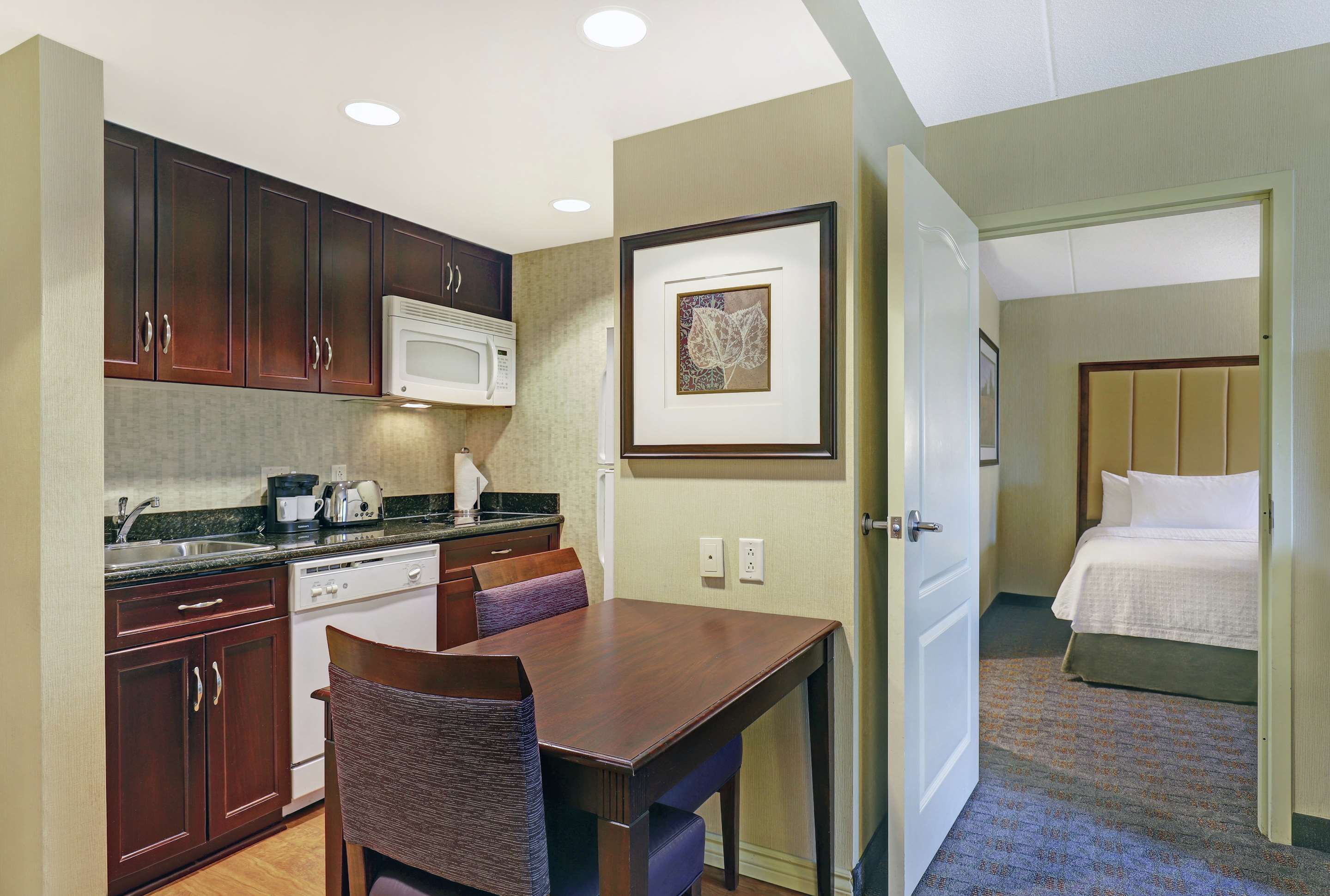 Guest room