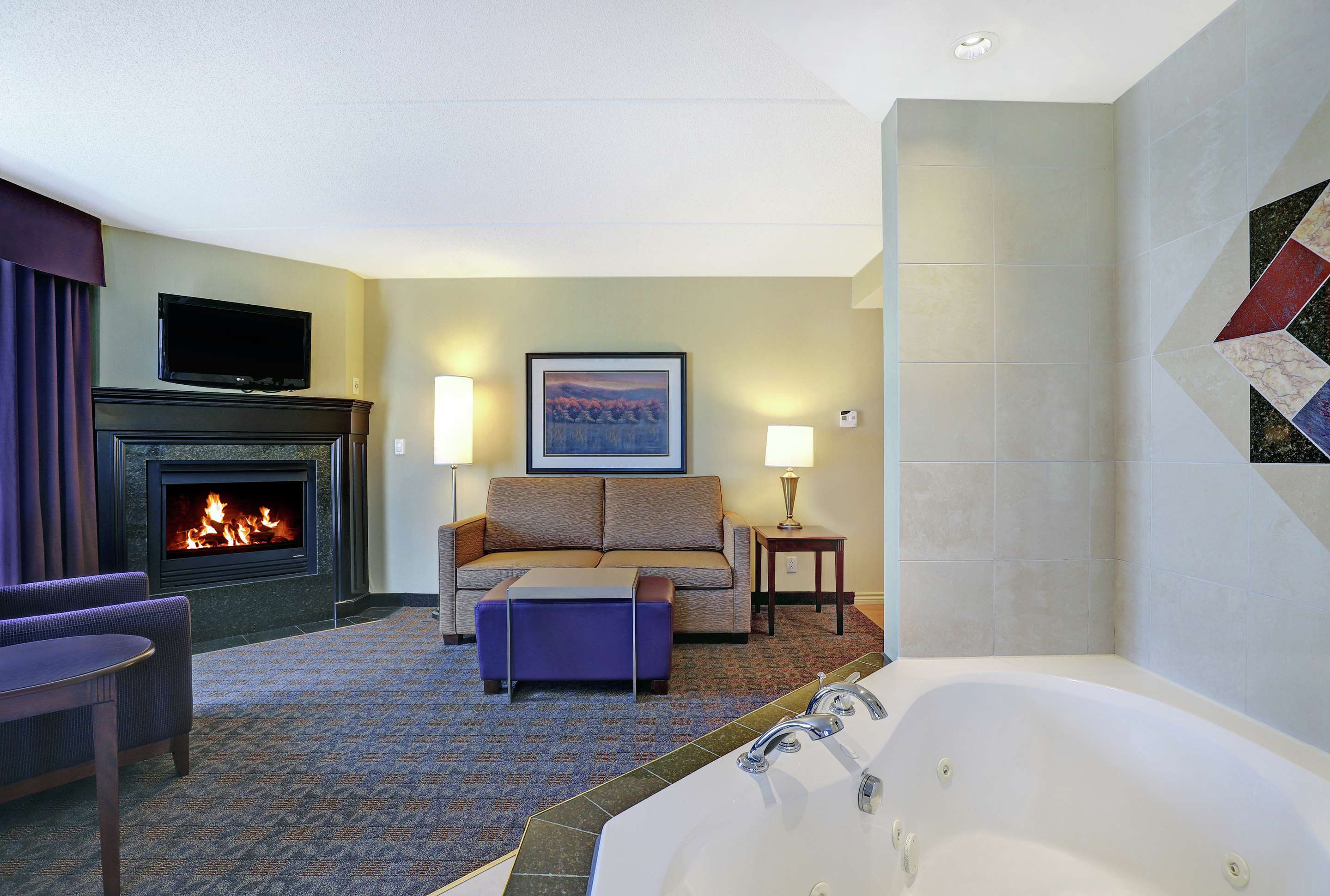 Guest room bath