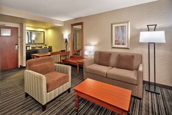  - Hampton Inn & Suites Toronto Airport Mississauga
