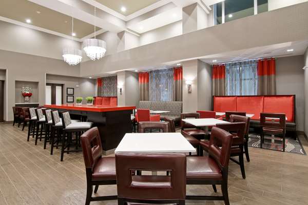 Restaurant - Hampton Inn & Suites Markham