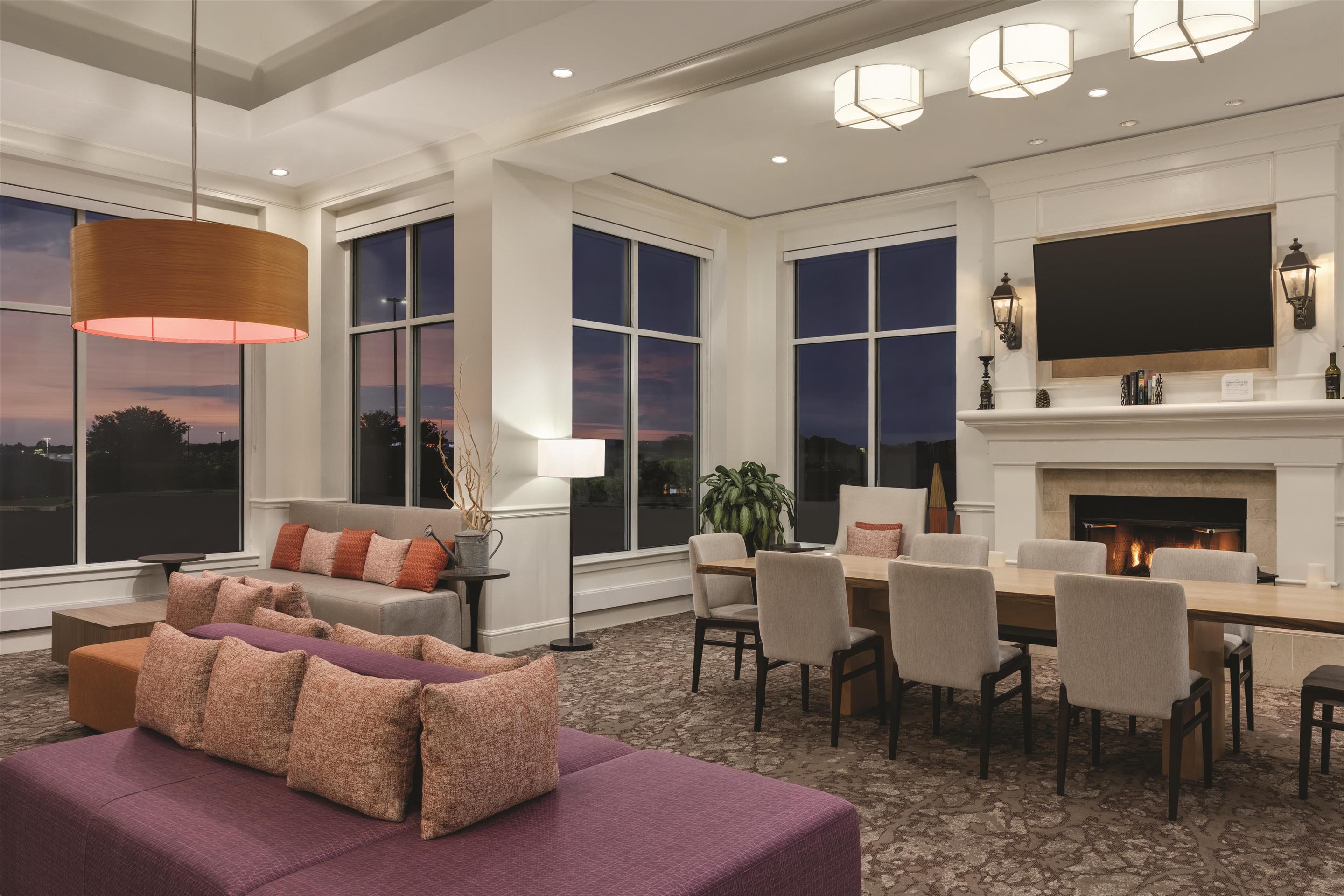 Lobby | Hilton Garden Inn Allentown Bethlehem Airport