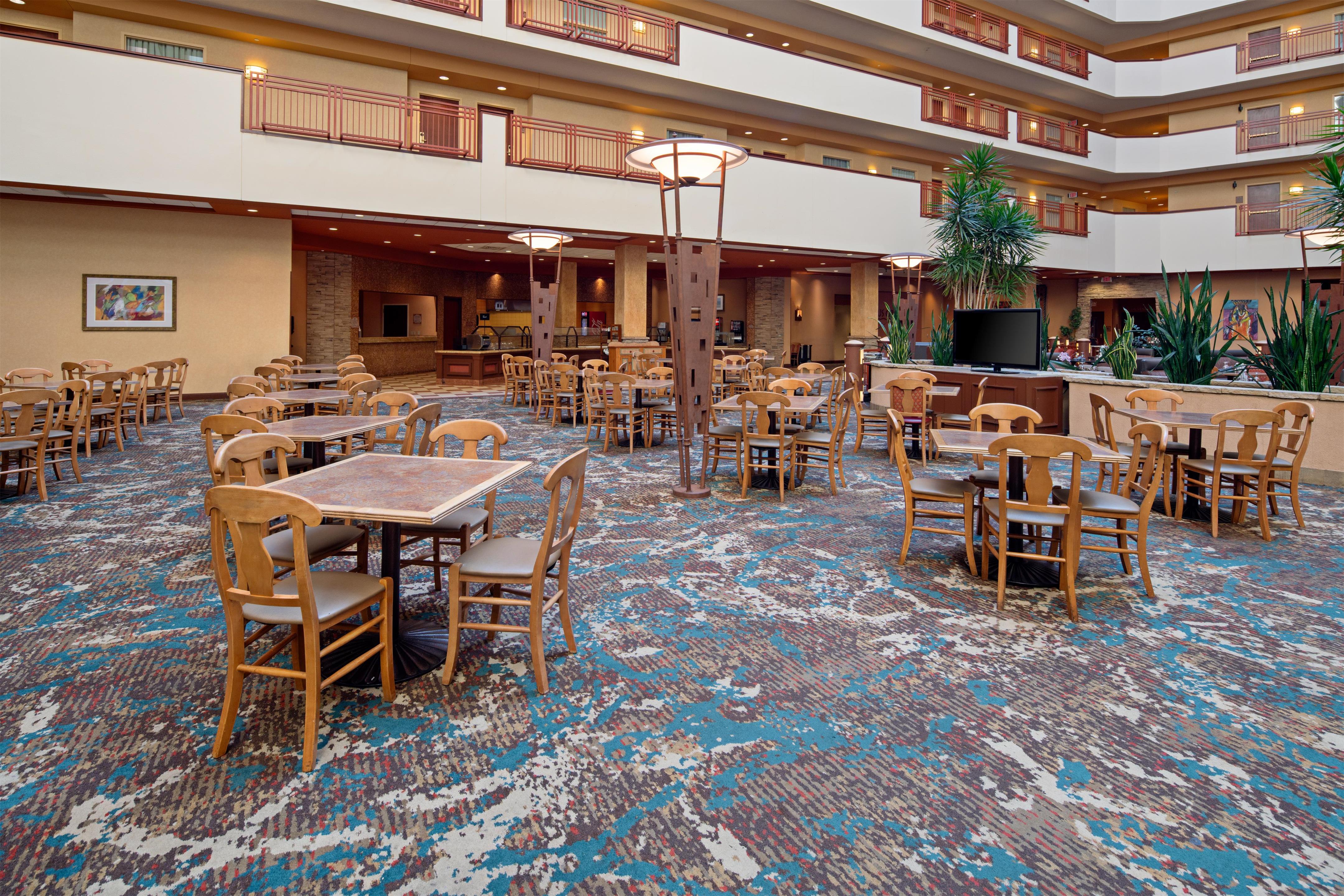 Lobby | Embassy Suites by Hilton Albuquerque