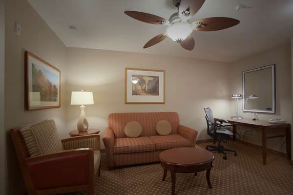  - Hilton Garden Inn Uptown Albuquerque - I-40, Exit 162