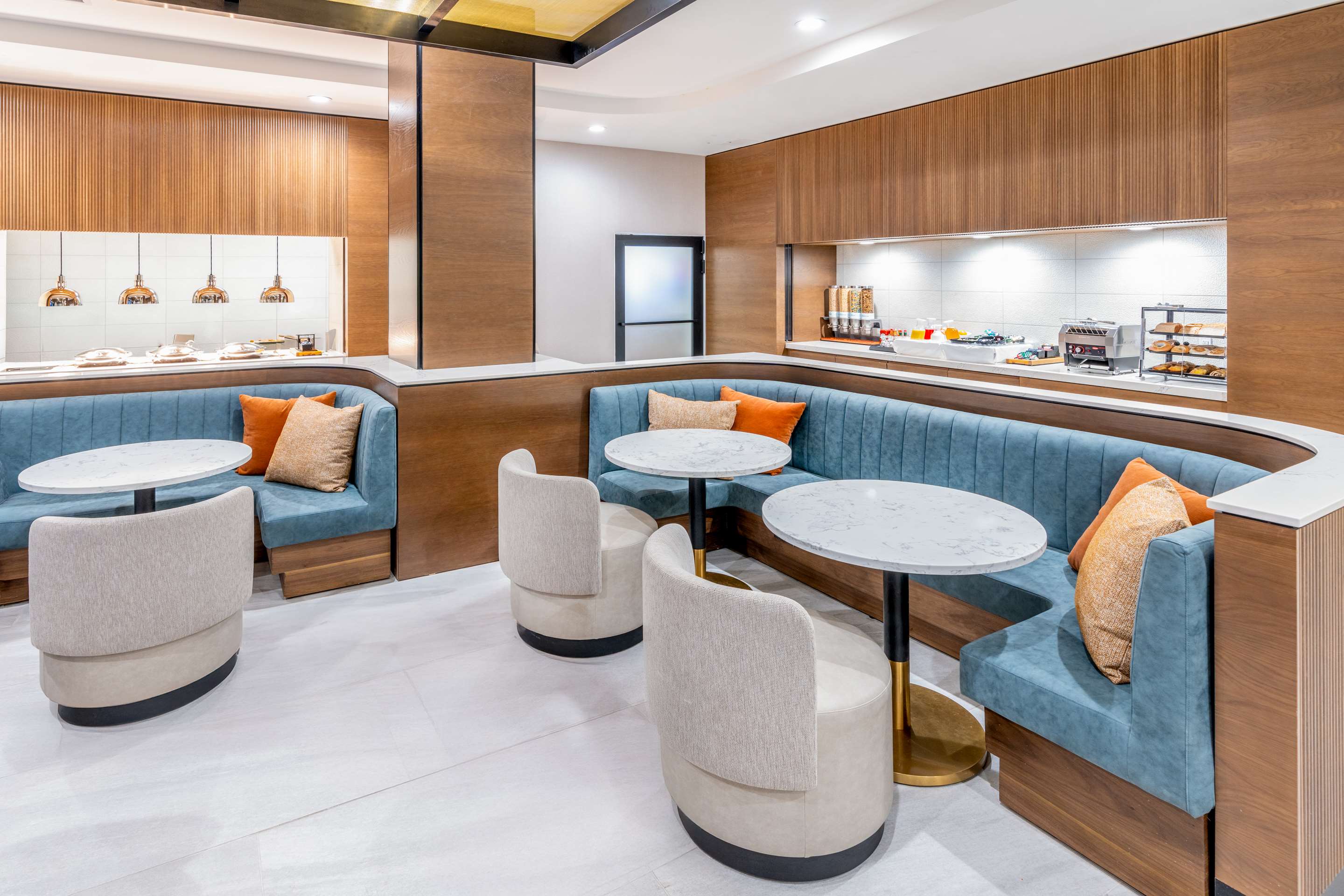Restaurant | Hilton Garden Inn Albuquerque Uptown