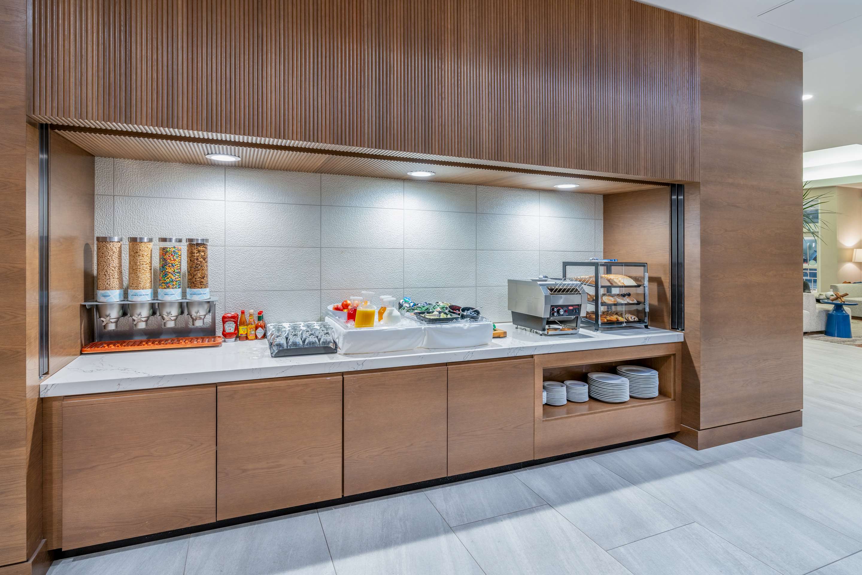 Restaurant | Hilton Garden Inn Albuquerque Uptown