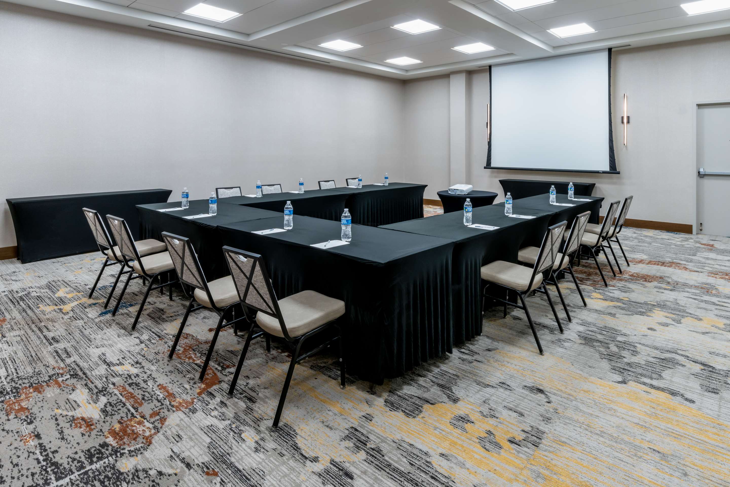 Meeting Room | Hilton Garden Inn Albuquerque Uptown