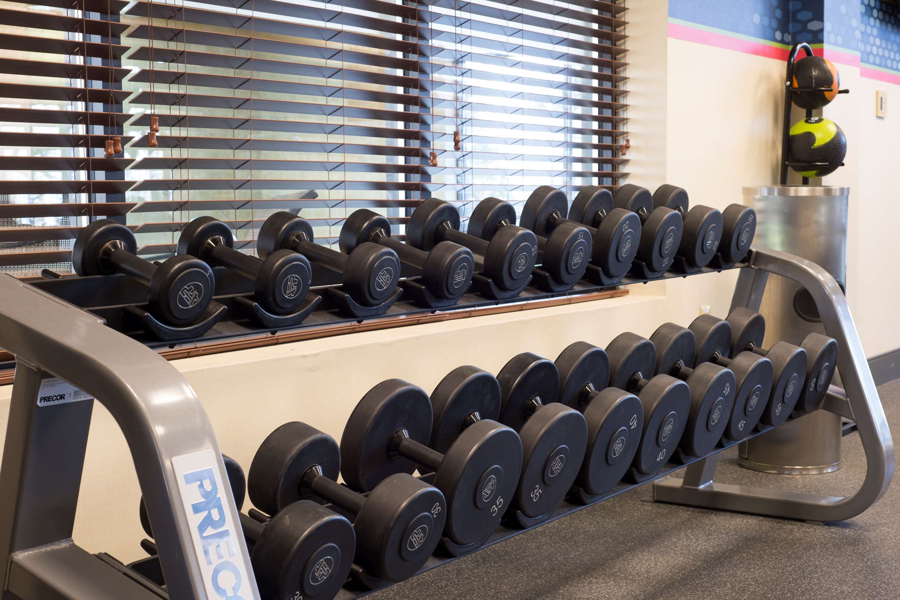 Health club fitness center gym | Hampton Inn & Suites Vineland