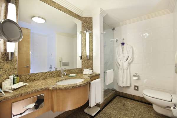 KING ROOM RIVER VIEW