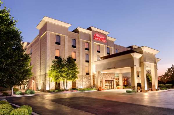 Exterior view - Hampton Inn & Suites Addison