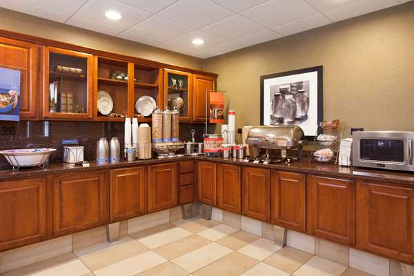 Restaurant - Hampton Inn & Suites Addison