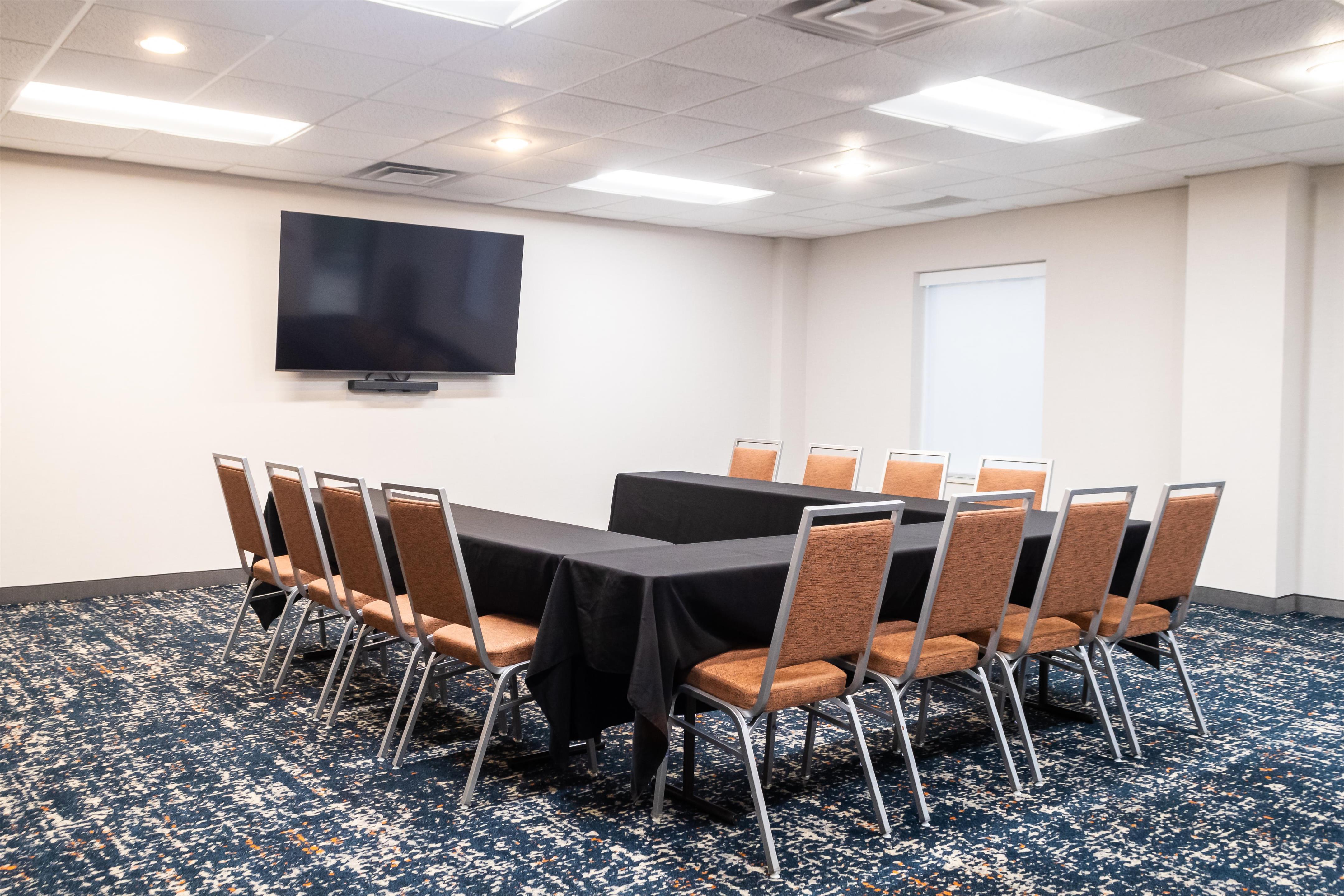 Meeting Room | Hampton Inn & Suites Addison