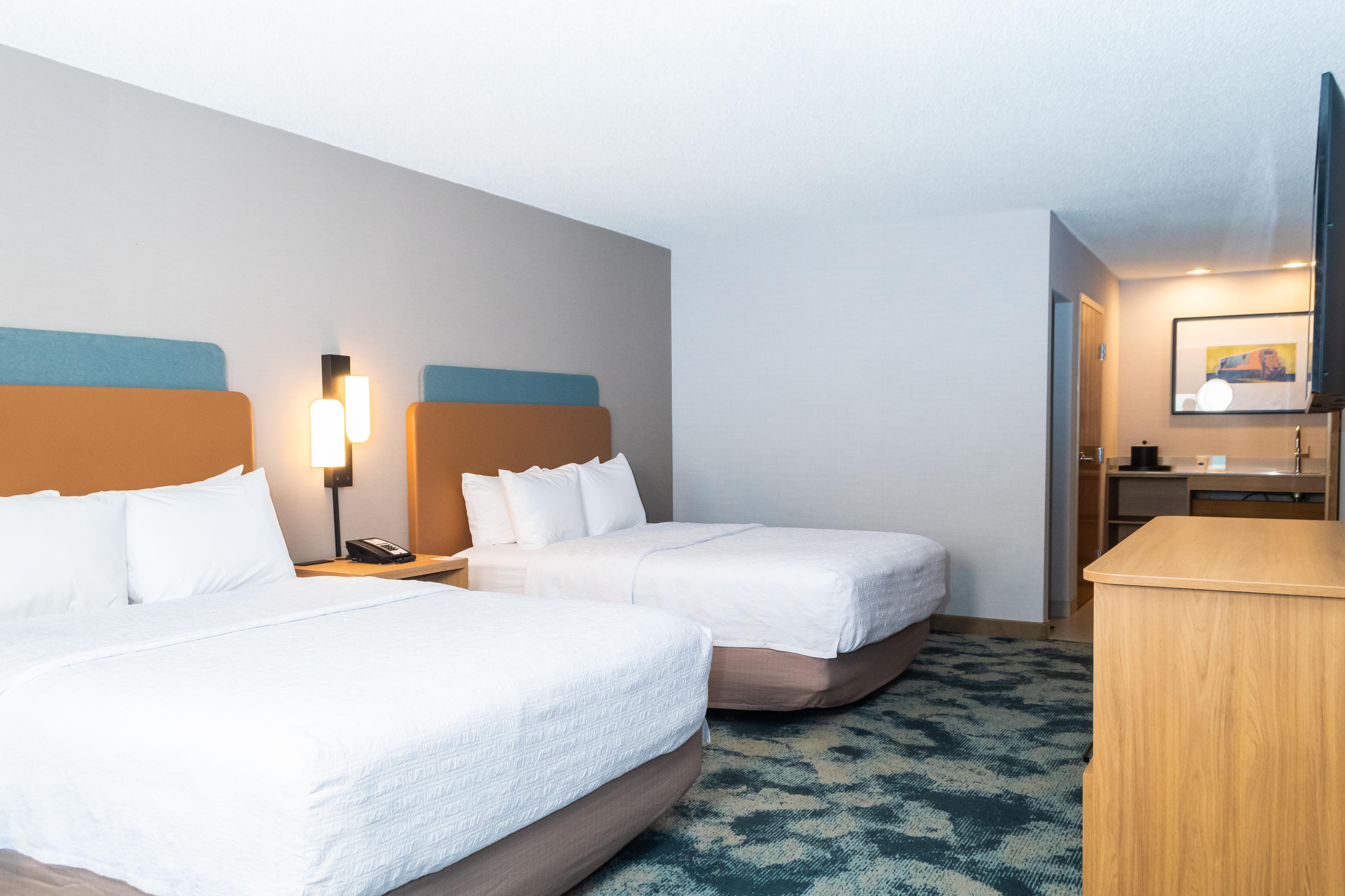 Hampton Inn & Suites by Hilton Addison Room Type - 2 QNS HEARING ACC NOSMOK