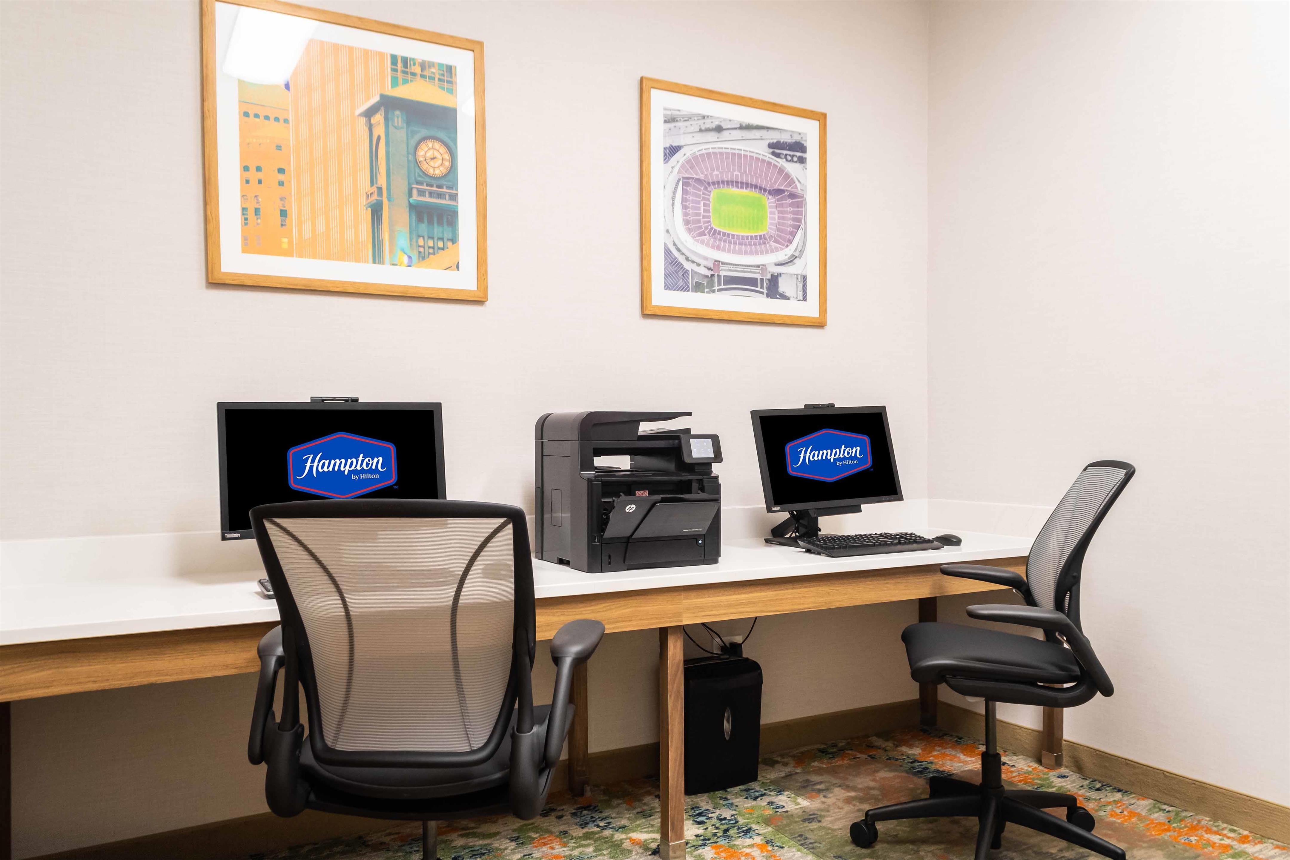 Business Center | Hampton Inn & Suites Addison