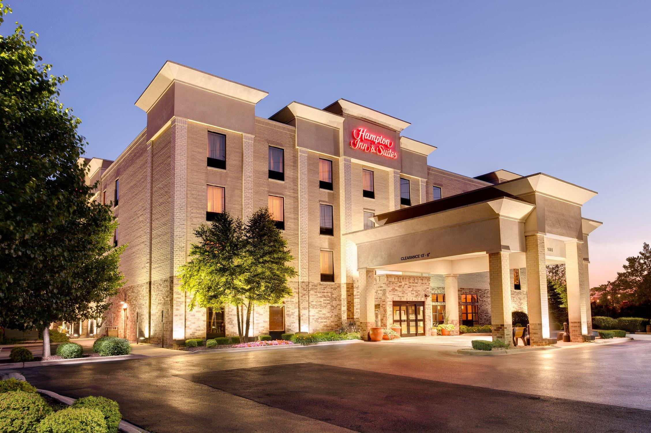 Exterior | Hampton Inn & Suites Addison