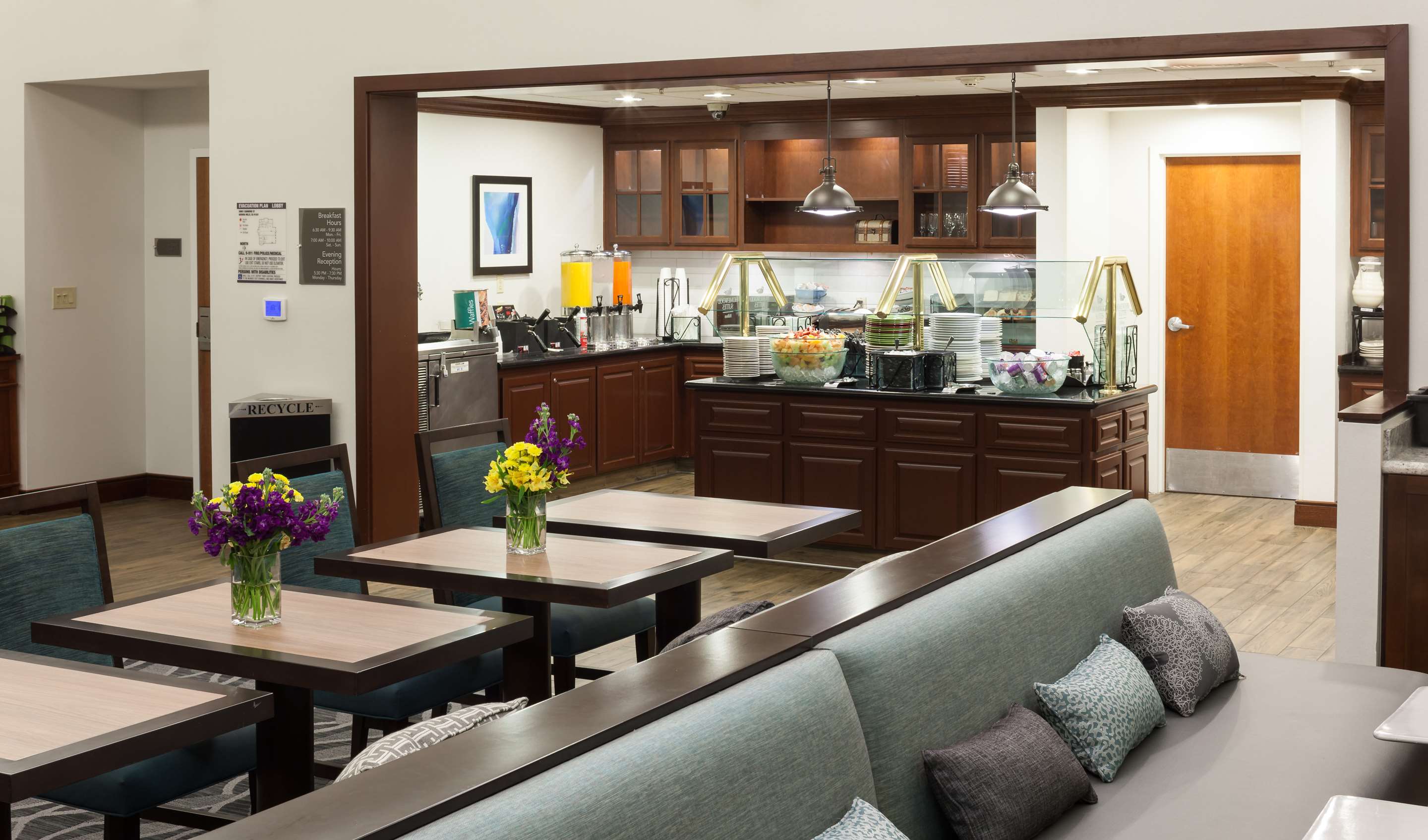 Breakfast Area | Homewood Suites by Hilton Agoura Hills